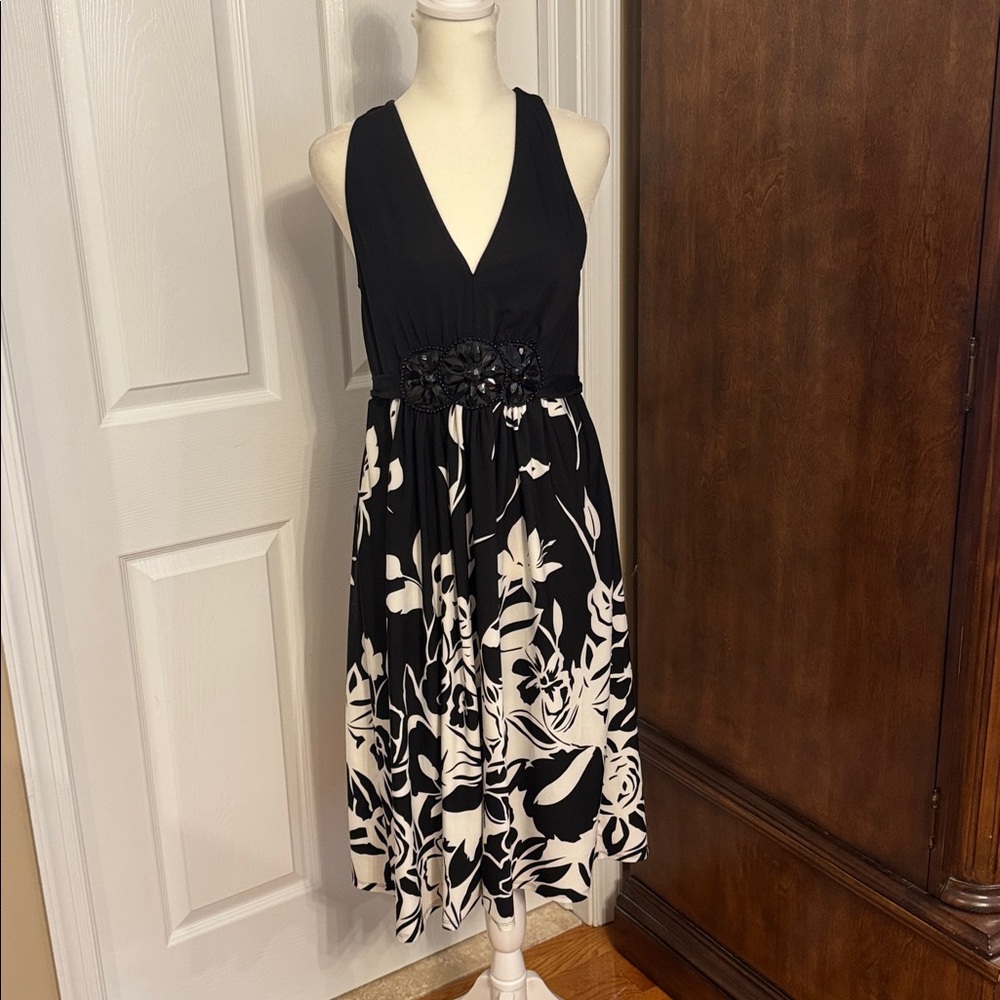 ECI Black and white Dress